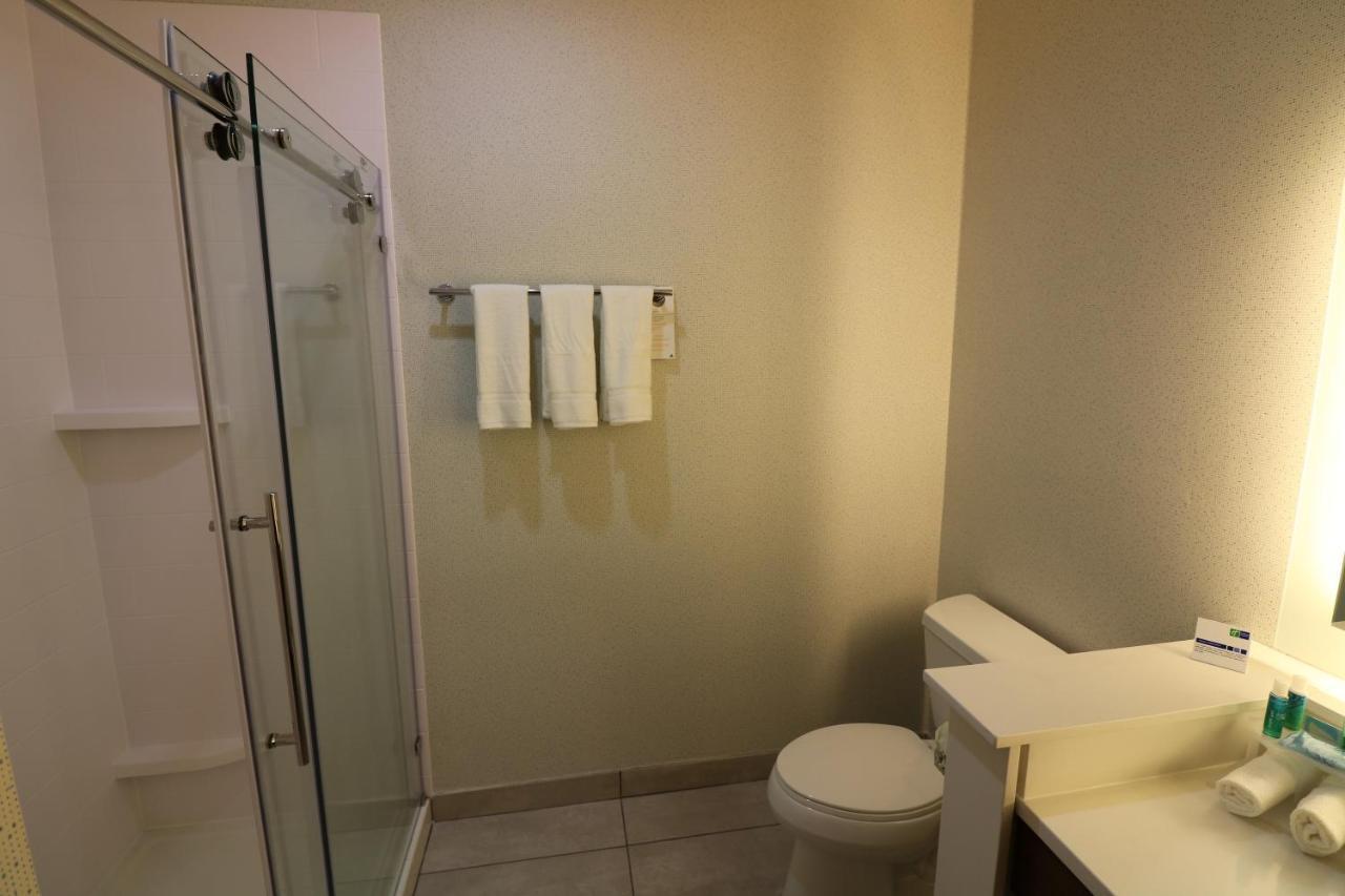 Holiday Inn Express & Suites - Coffeyville By Ihg Экстерьер фото