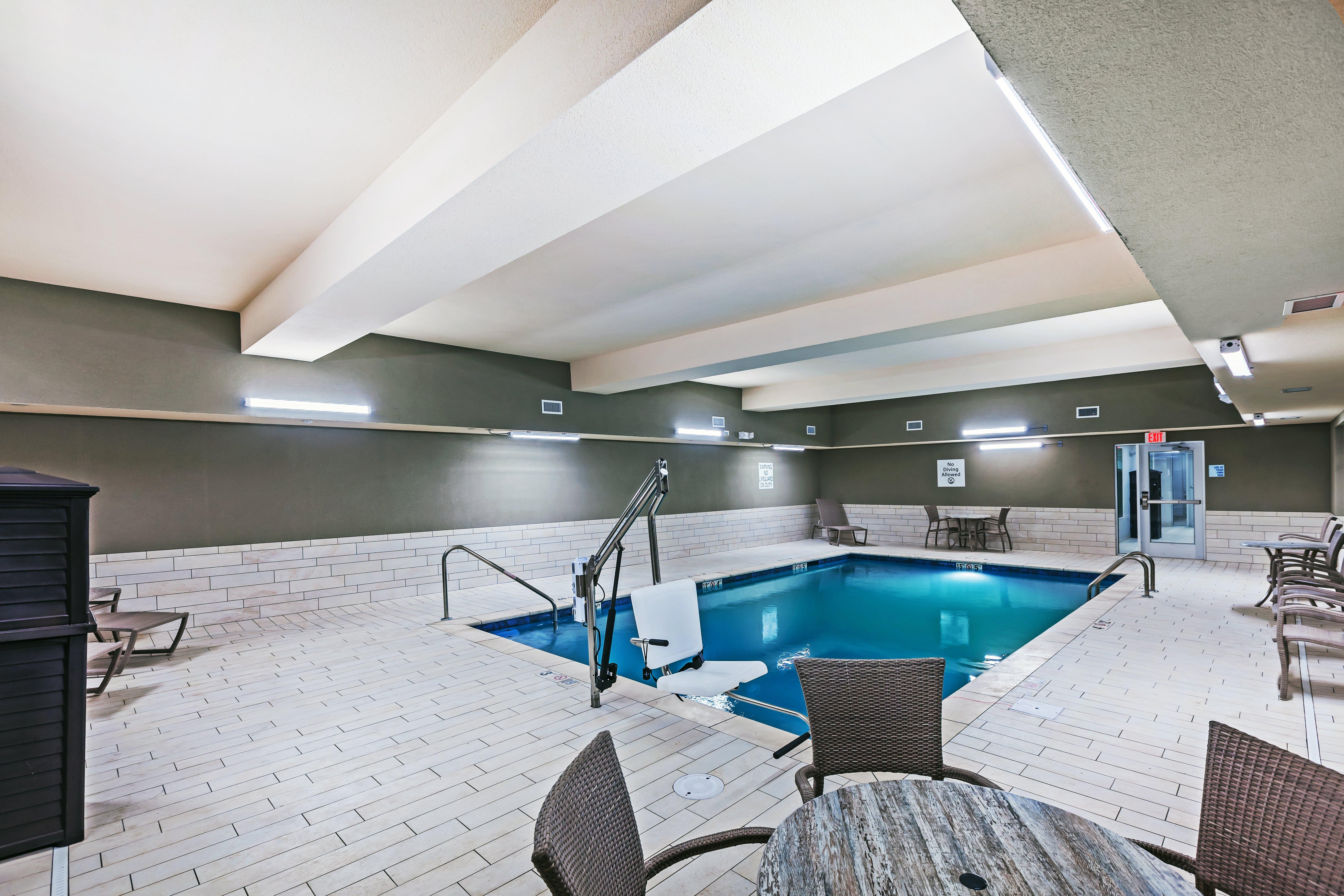 Holiday Inn Express & Suites - Coffeyville By Ihg Экстерьер фото