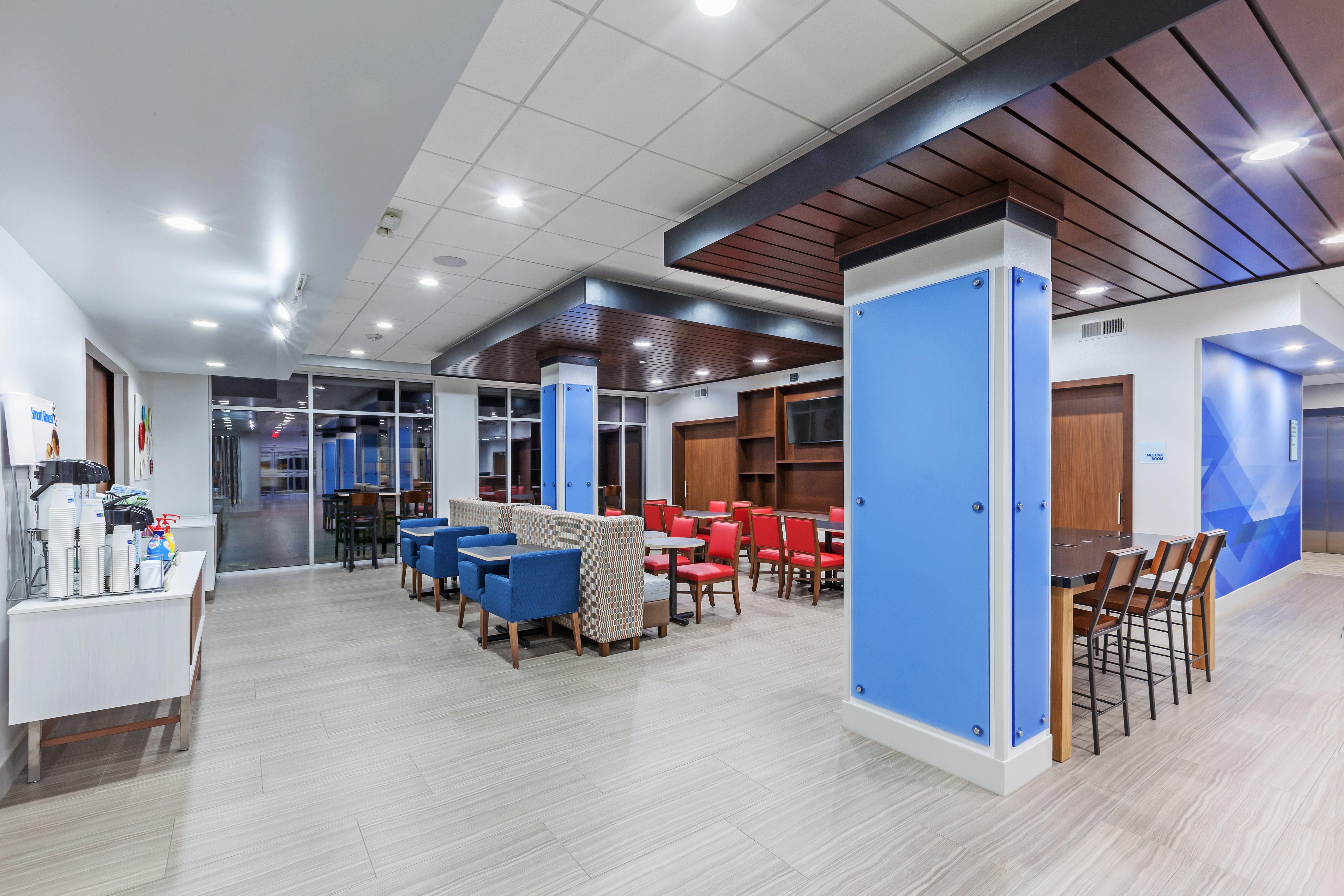 Holiday Inn Express & Suites - Coffeyville By Ihg Экстерьер фото