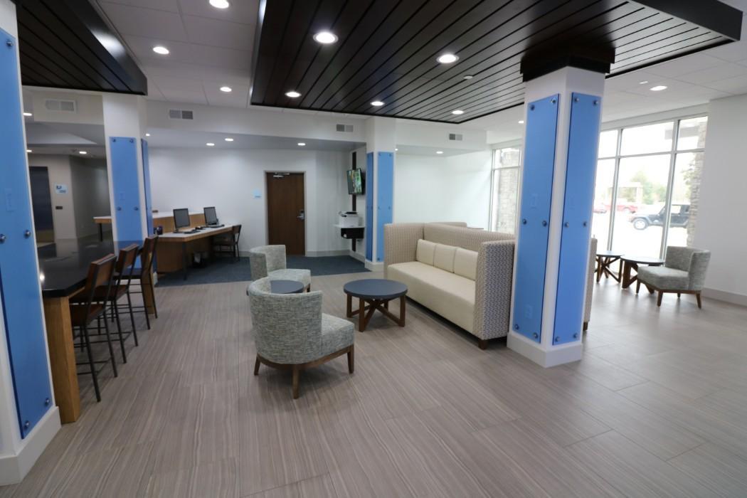 Holiday Inn Express & Suites - Coffeyville By Ihg Экстерьер фото
